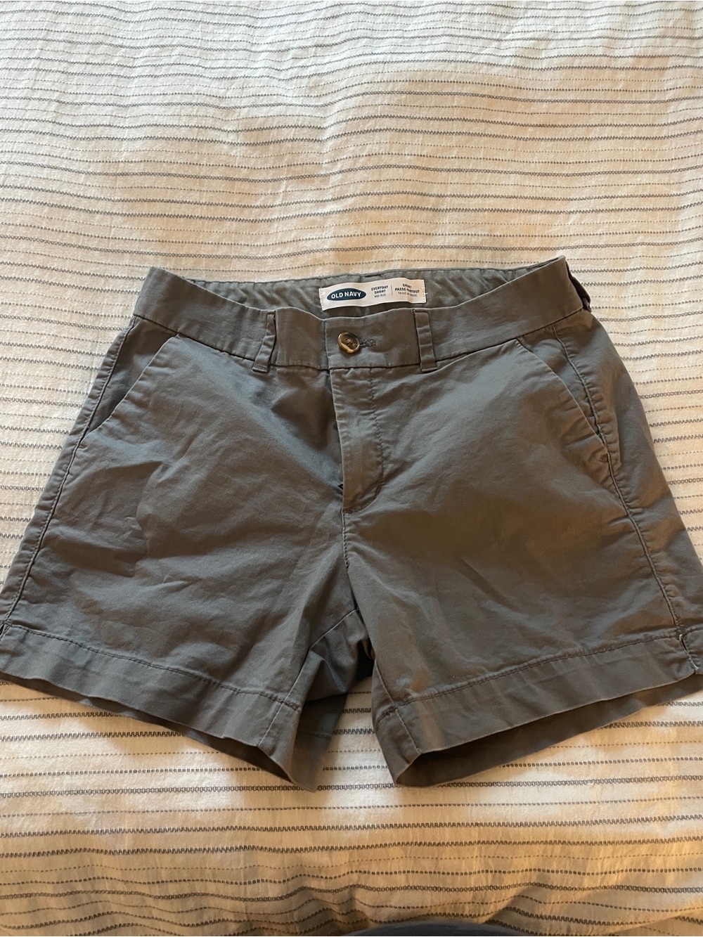 Old Navy Everyday Midrise Shorts
